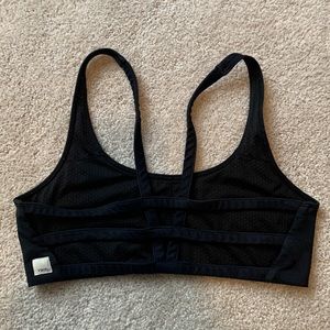 VUORI camo print sports bra